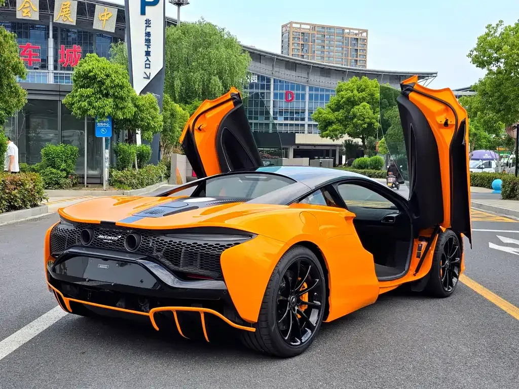 McLaren Artura 2025 из CN, фото 10