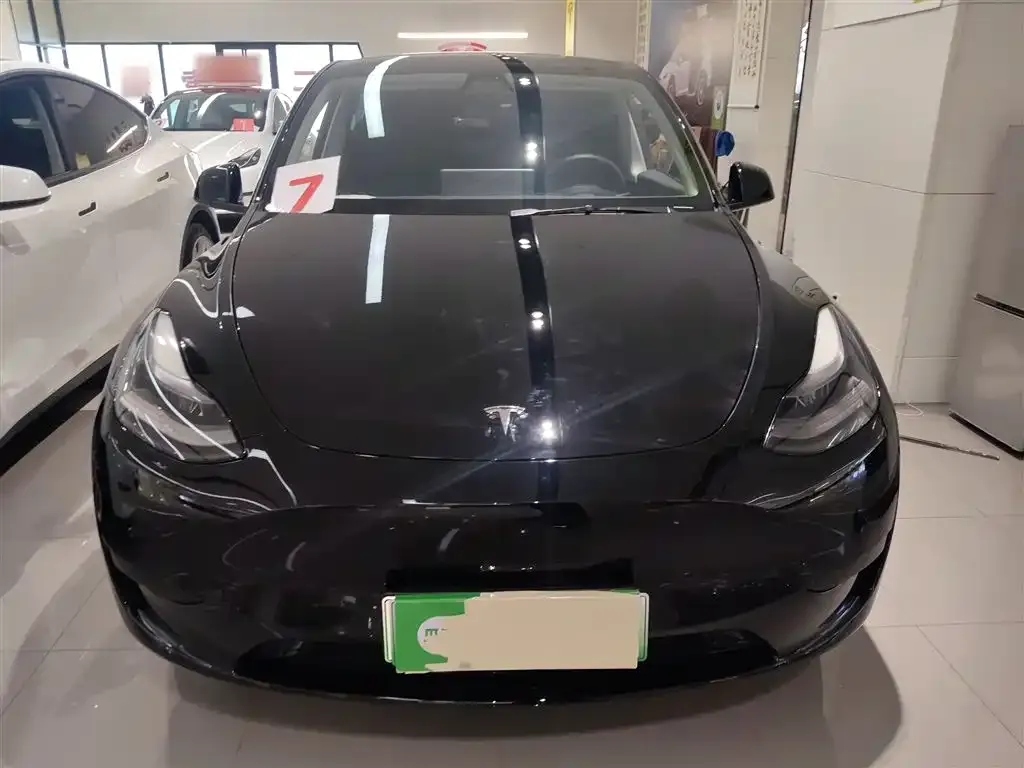 Tesla Model Y — фото 4
