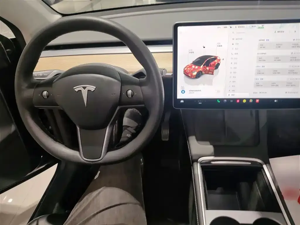Tesla Model Y — фото 7