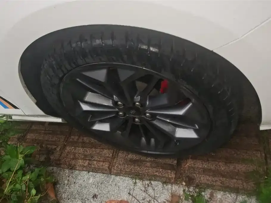 Ford Focus 2023 из CN, фото 8