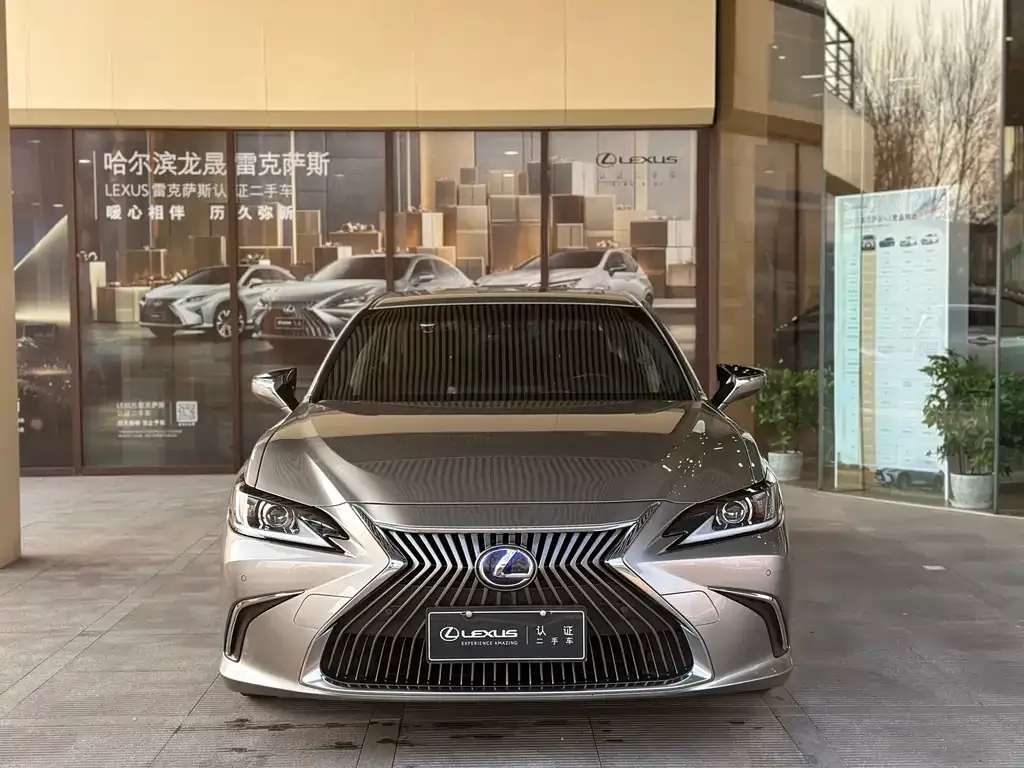 Lexus ES — фото 3