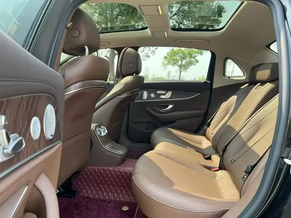 Mercedes-Benz E-Class 2021 из CN, фото 3