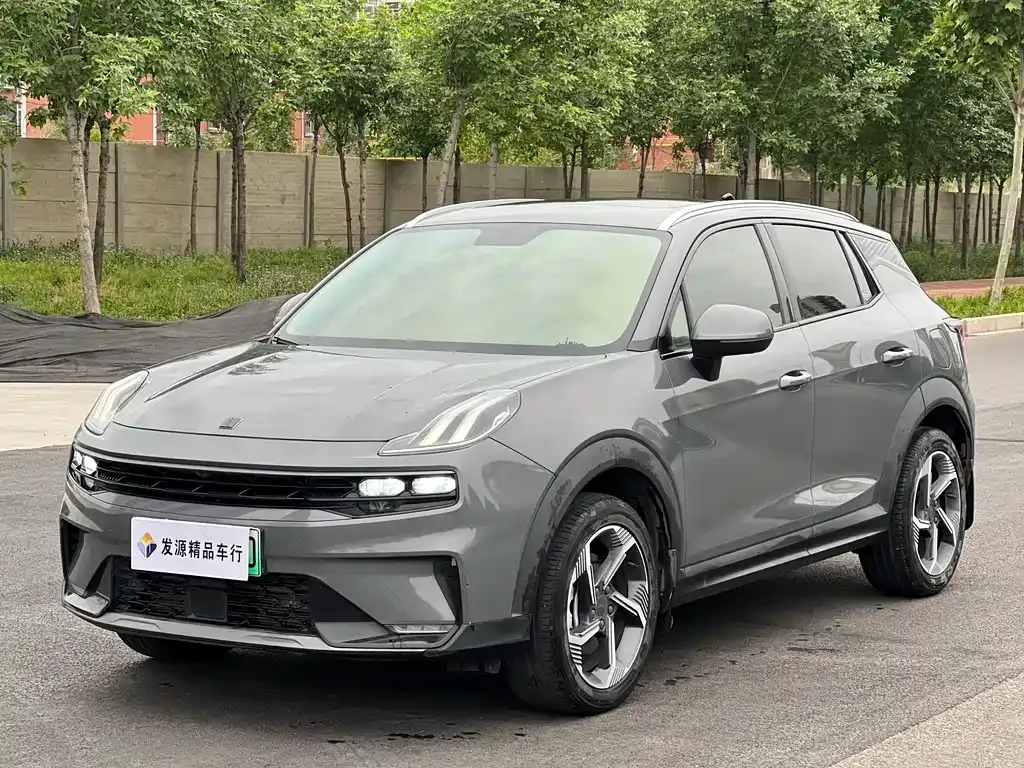 Lynk & Co 06 EM-P