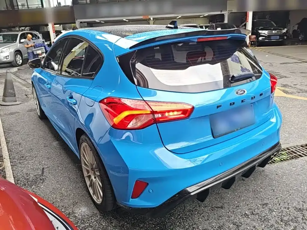 Ford Focus 2023 из CN, фото 5