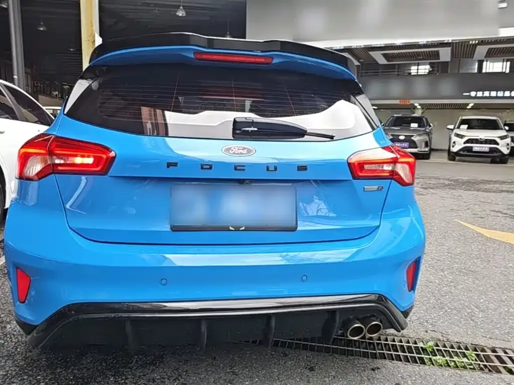 Ford Focus 2023 из CN, фото 3
