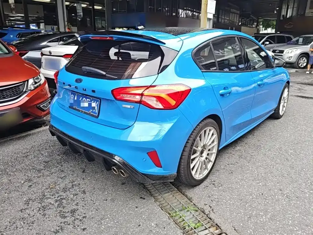 Ford Focus 2023 из CN, фото 4