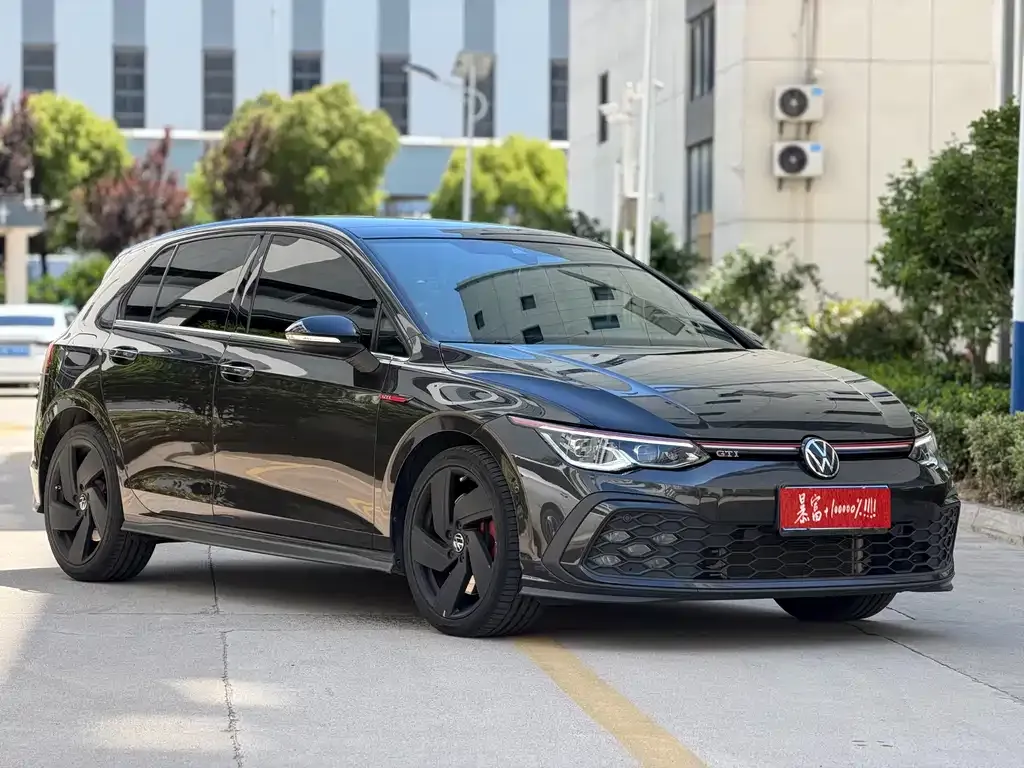 Volkswagen Golf GTI — фото 8