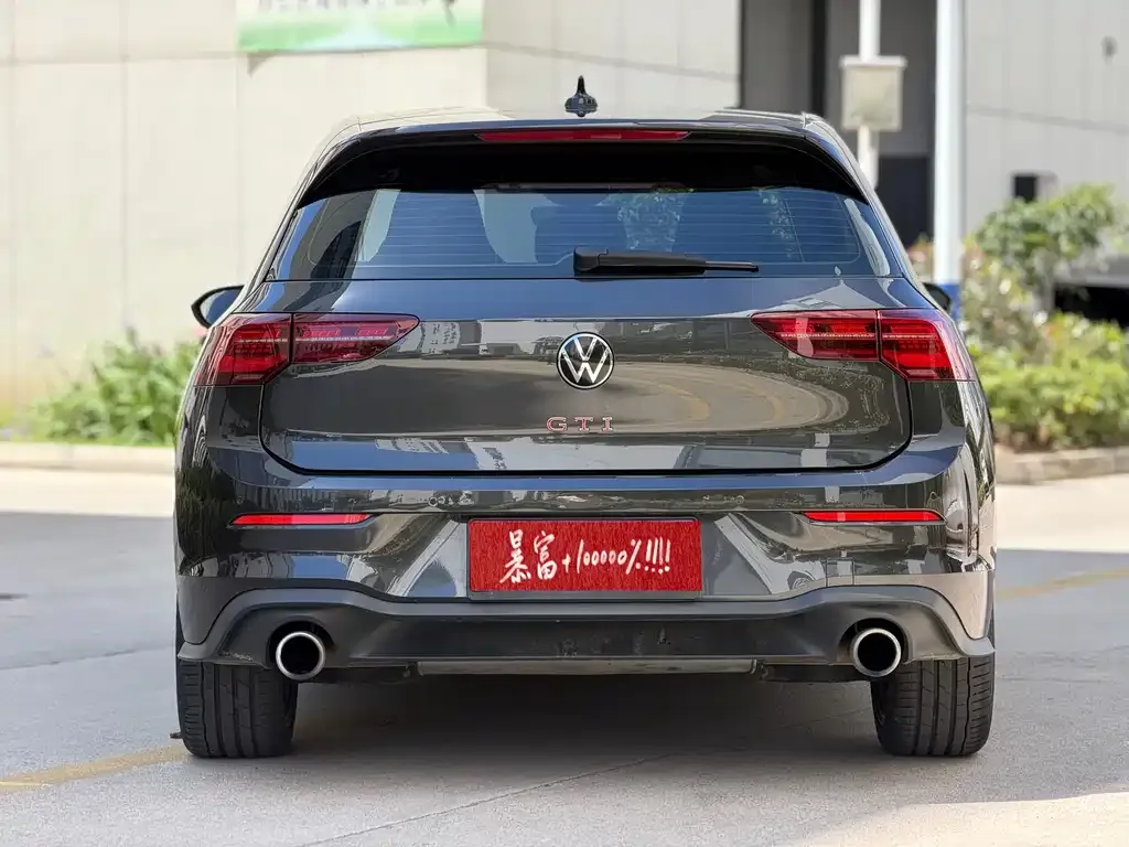 Volkswagen Golf GTI — фото 7