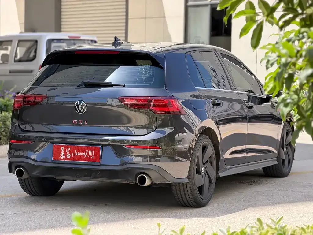 Volkswagen Golf GTI — фото 3