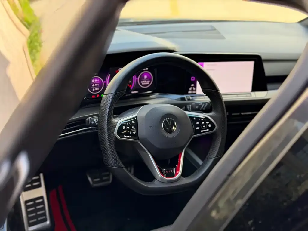 Volkswagen Golf GTI — фото 4