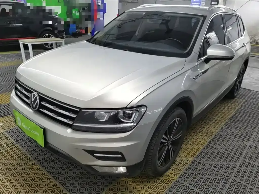 Volkswagen Tiguan L — фото 4