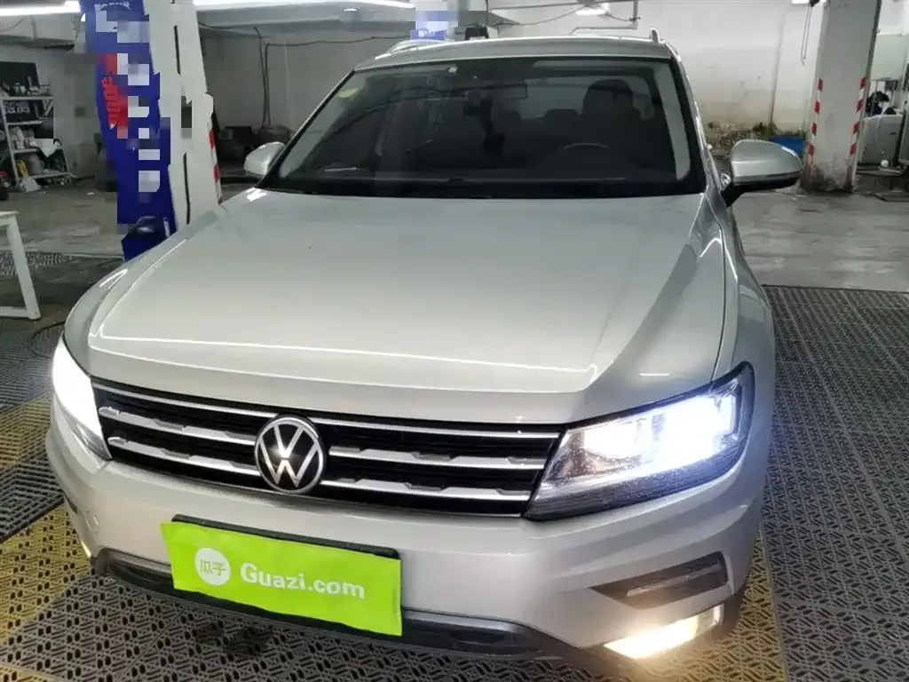 Volkswagen Tiguan L — фото 5