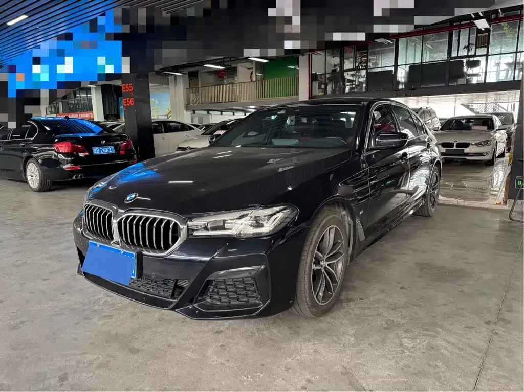 BMW 5 Series — фото 1
