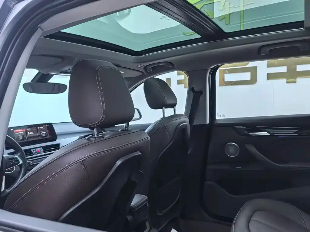 BMW X1 2021 из CN, фото 10