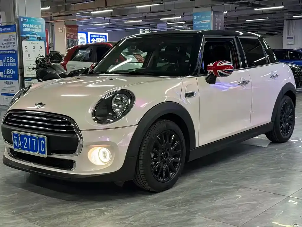 MINI Cooper (3-door)