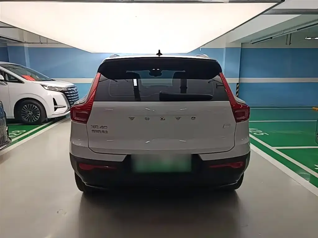 Volvo XC40 NEV 2022 из CN, фото 2
