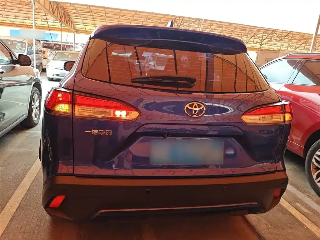 Toyota Corolla Cross 2023 из CN, фото 9
