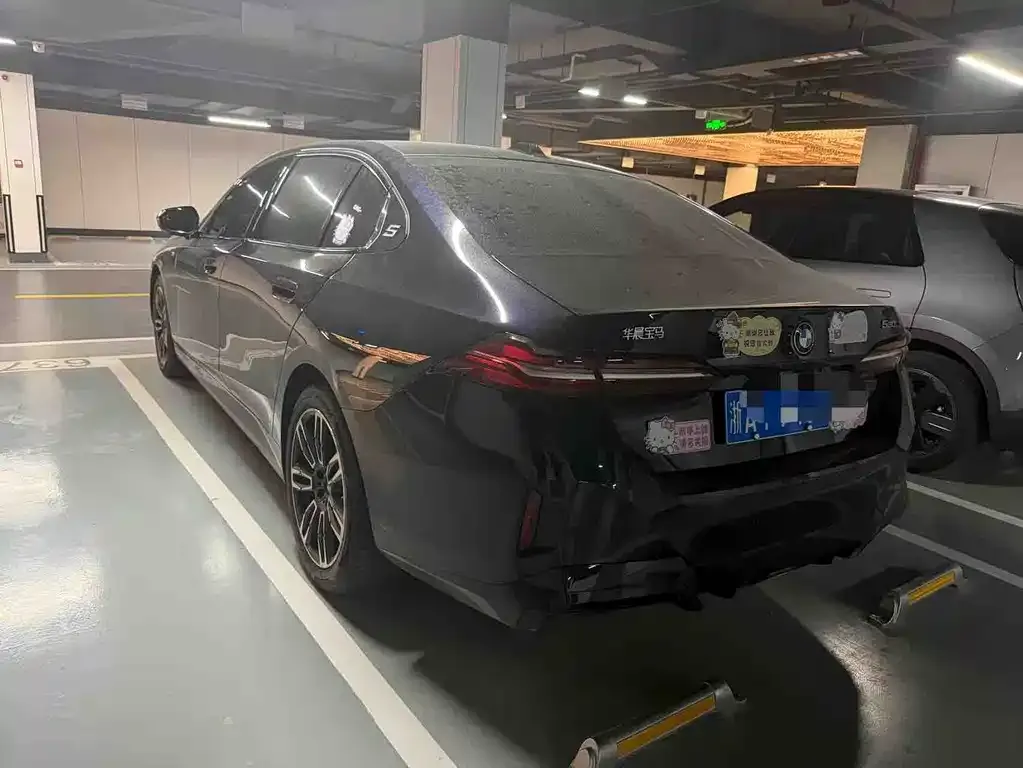 BMW 5 Series 2025 из CN, фото 5