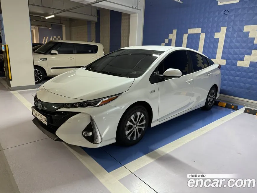 Toyota Prius 2022 из KR, фото 8