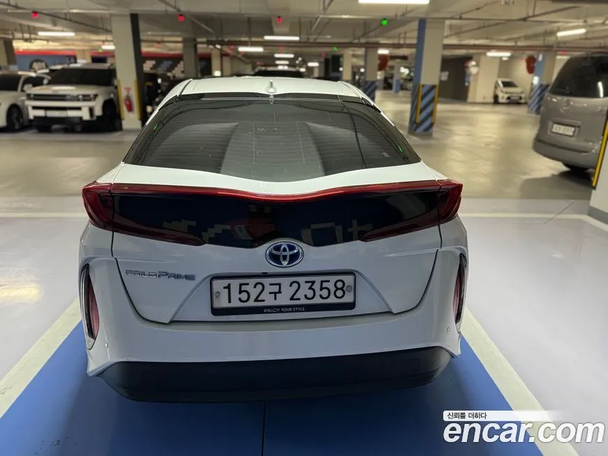 Toyota Prius 2022 из KR, фото 9