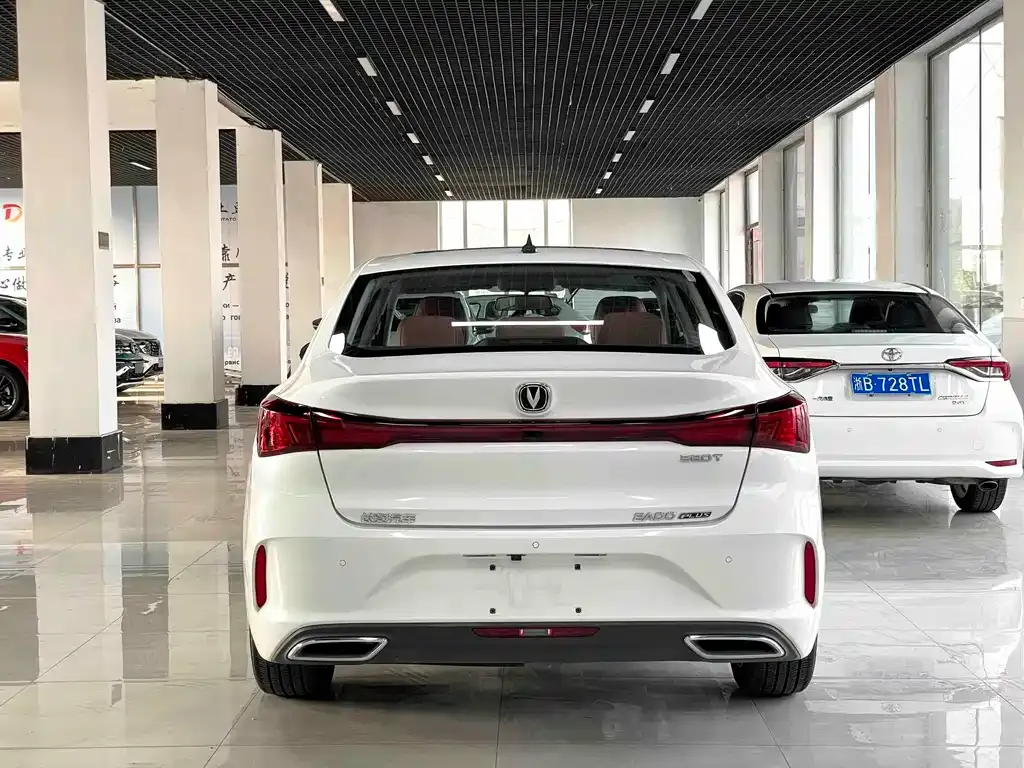 Changan Eado — фото 10