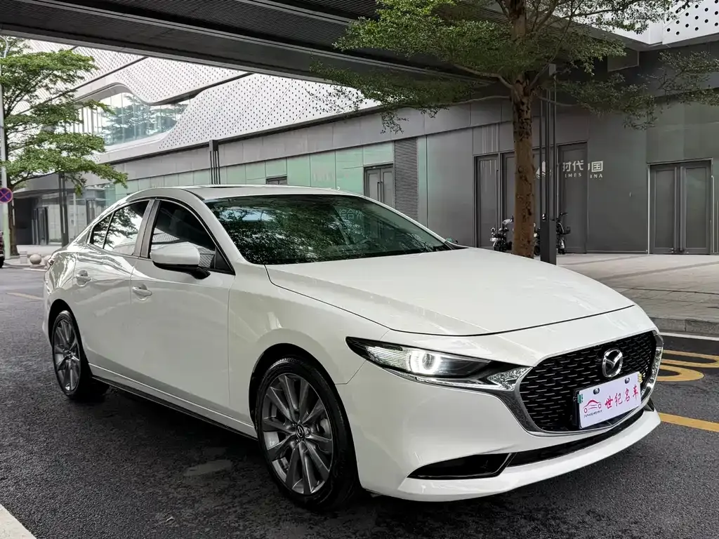 Mazda 3 Axela — фото 3