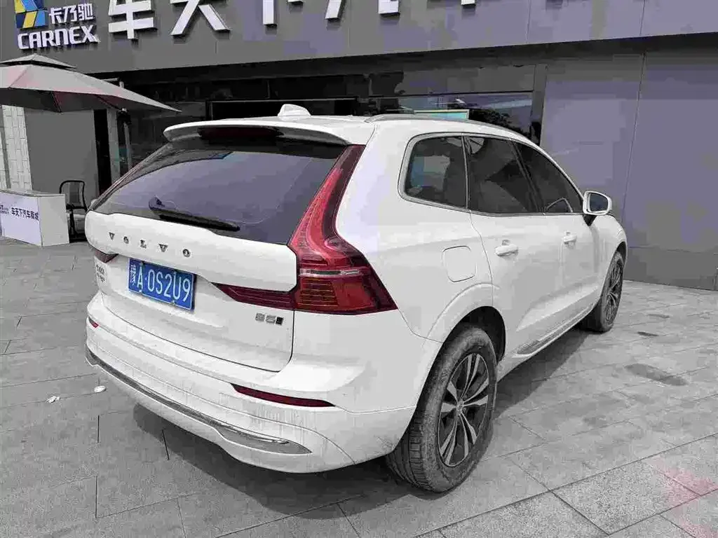 Volvo XC60 — фото 7