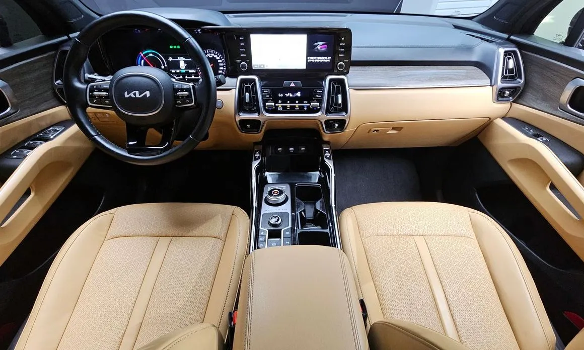 Kia Sorento — фото 9