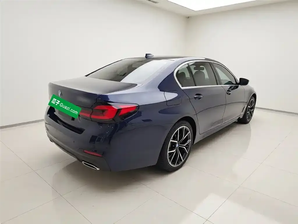 BMW 5 Series — фото 4