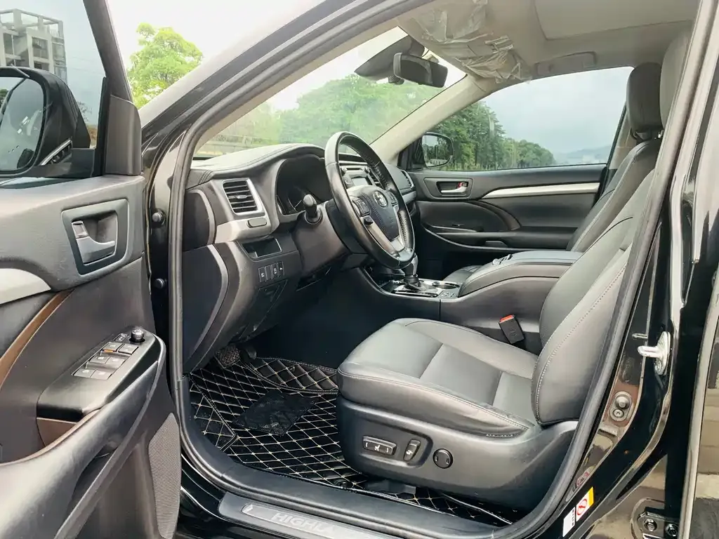 Toyota Highlander 2021 из CN, фото 10
