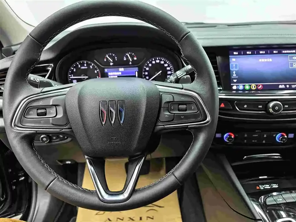 Buick Regal — фото 10