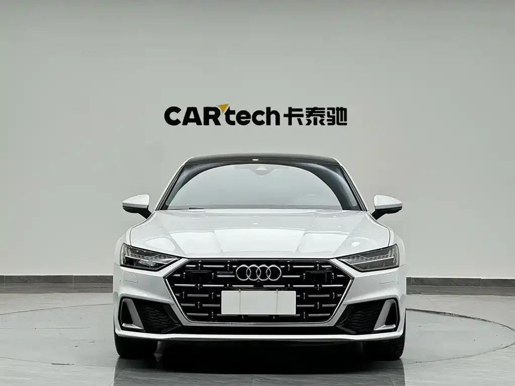 Audi A7L — фото 8