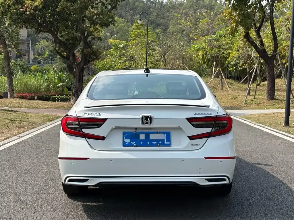 Honda Accord — фото 6