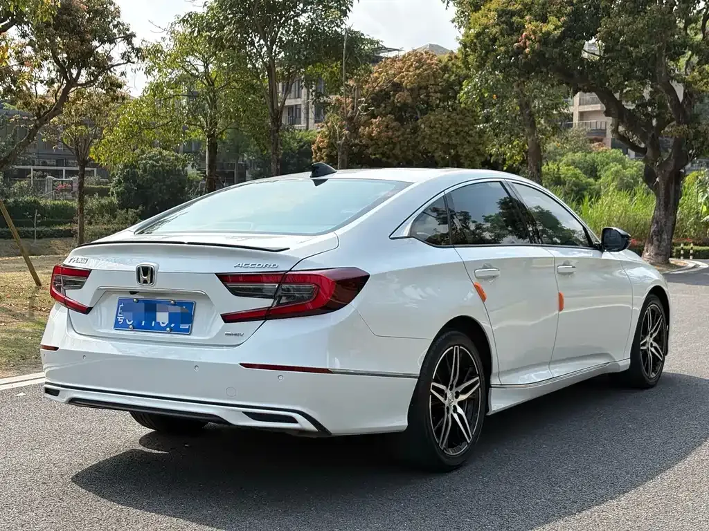 Honda Accord — фото 5