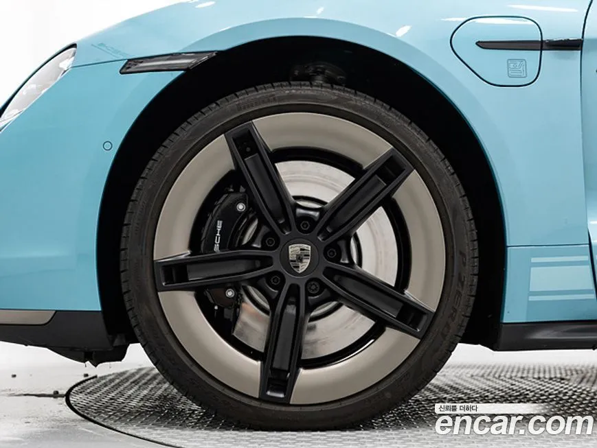 Porsche Taycan 2025 из KR, фото 8