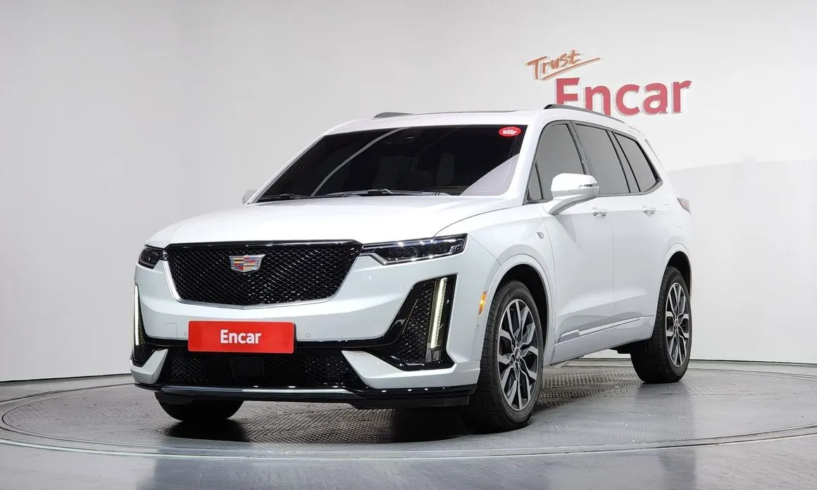 Cadillac XT6 — фото 1