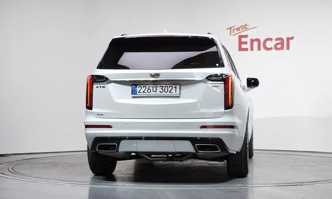 Cadillac XT6 — фото 8