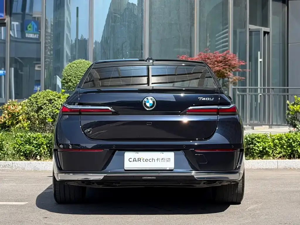 BMW 7 Series 2023 из CN, фото 6