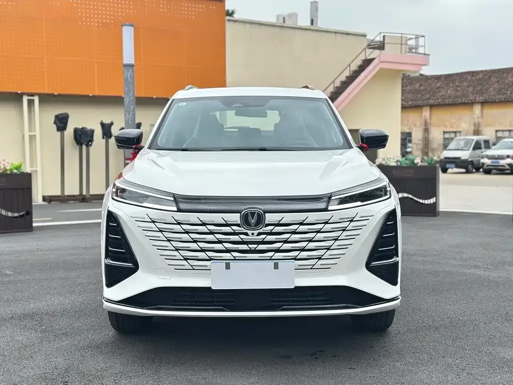 Changan CS75PLUS — фото 2