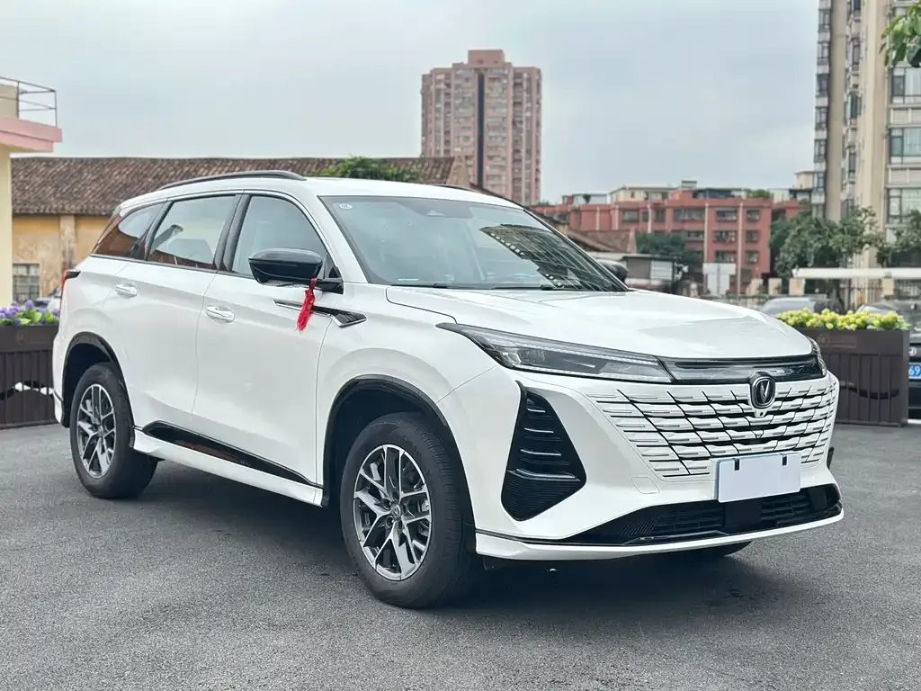 Changan CS75PLUS — фото 3