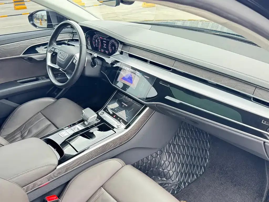 Audi A8 2023 из CN, фото 9