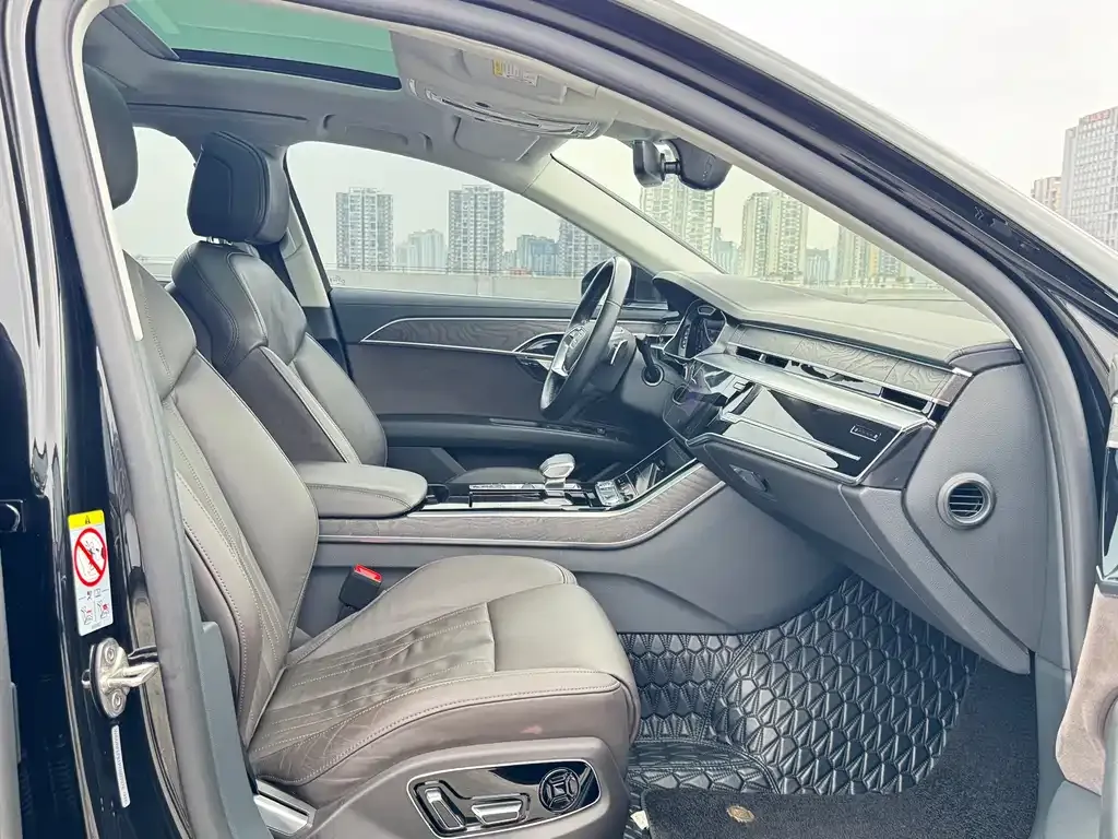 Audi A8 2023 из CN, фото 8