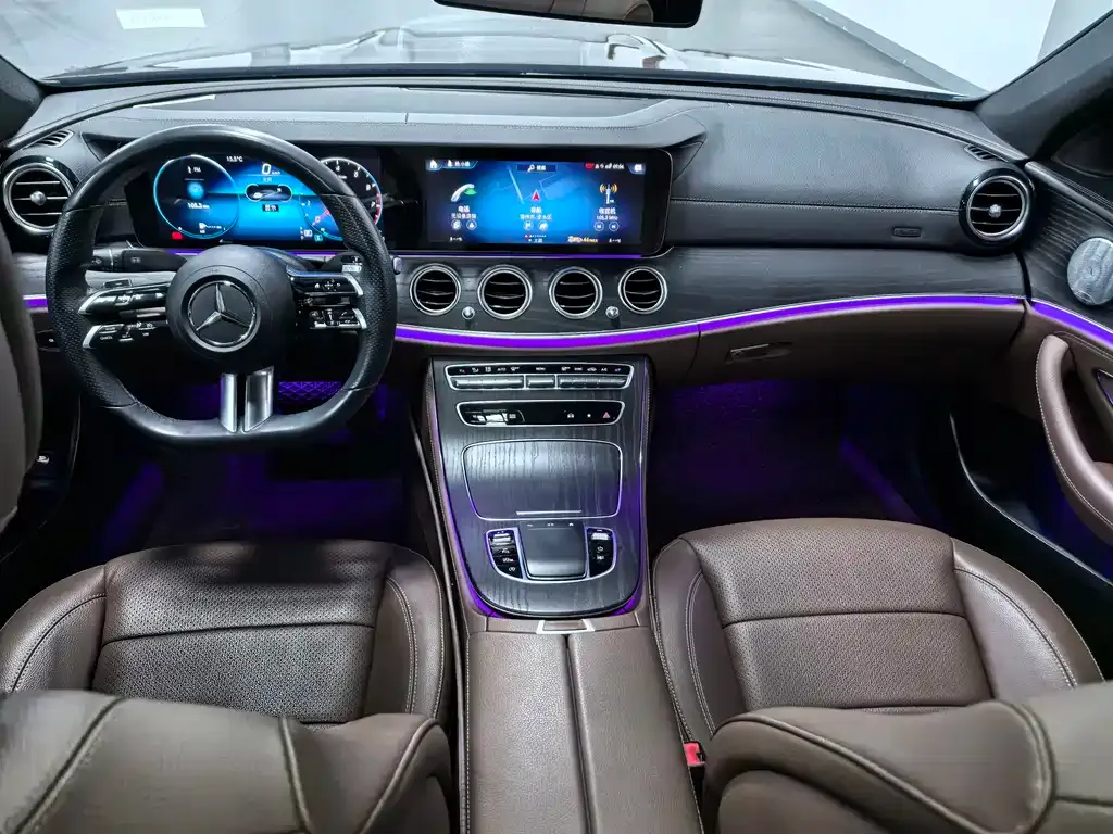 Mercedes-Benz E-Class — фото 5