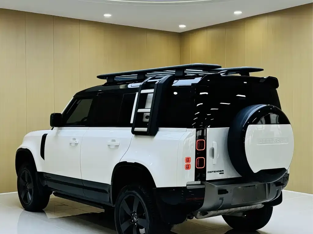 Land Rover Defender — фото 3