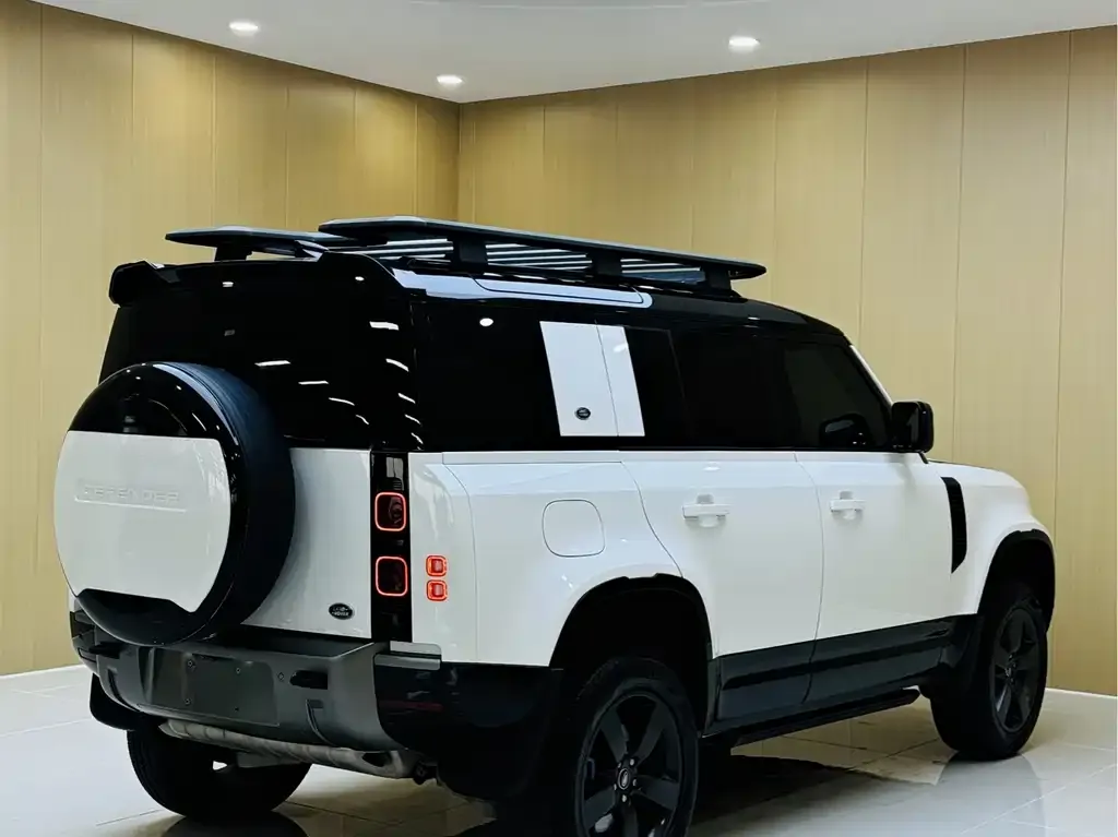 Land Rover Defender — фото 4