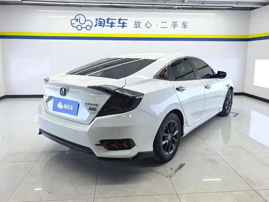 Honda Civic — фото 5