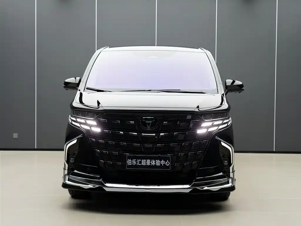 Toyota Alphard — фото 6
