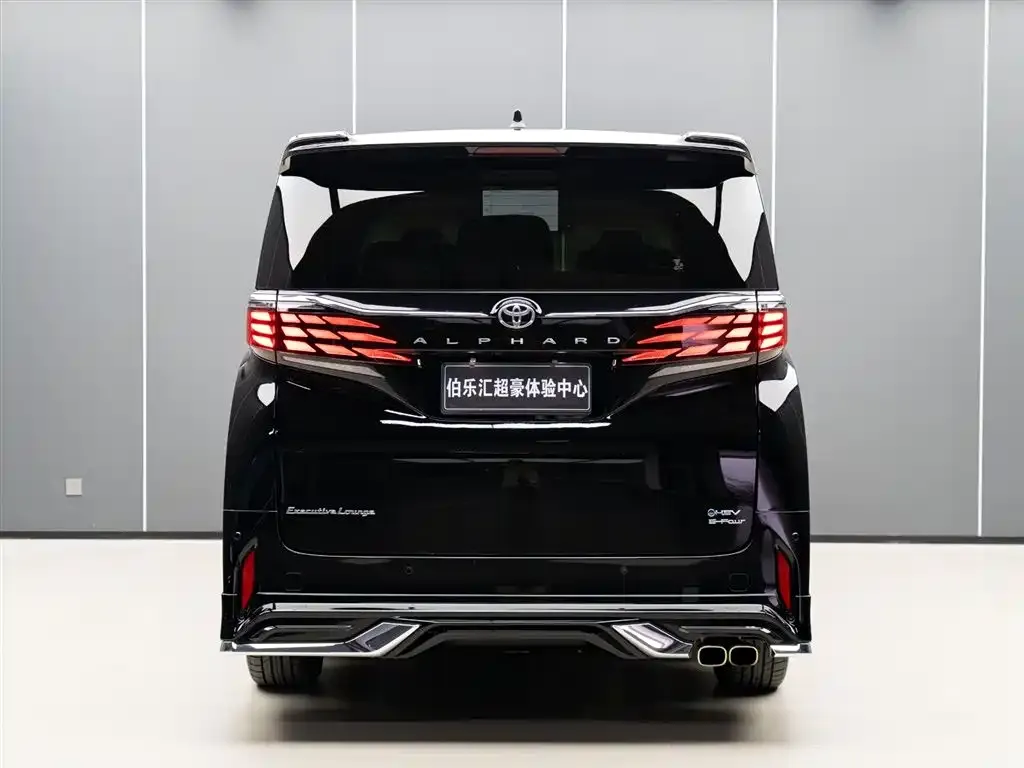 Toyota Alphard — фото 7