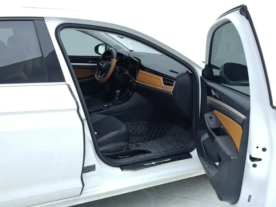 Volkswagen Bora 2024 из CN, фото 5