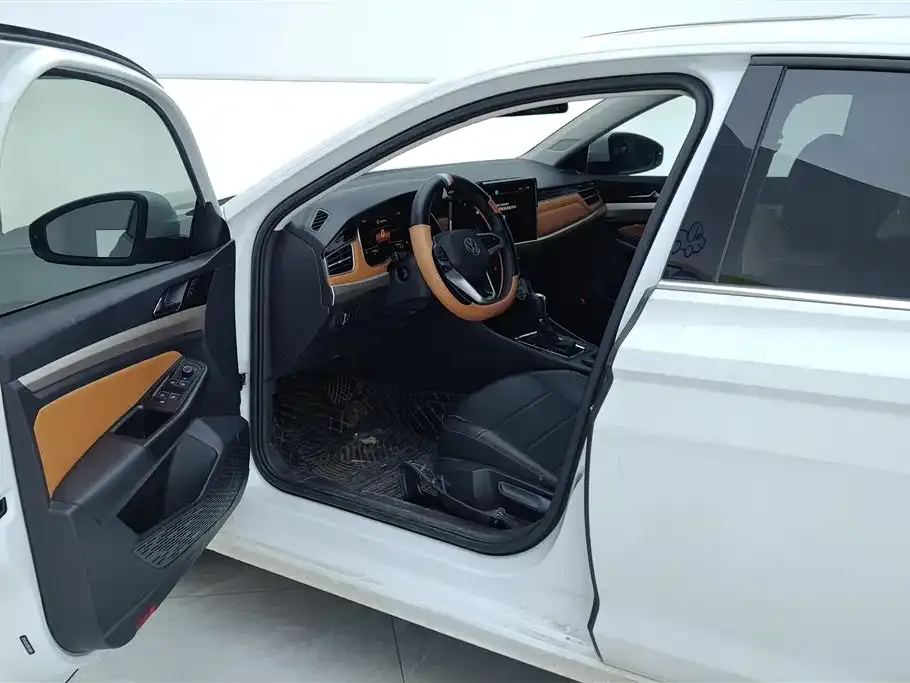 Volkswagen Bora 2024 из CN, фото 7